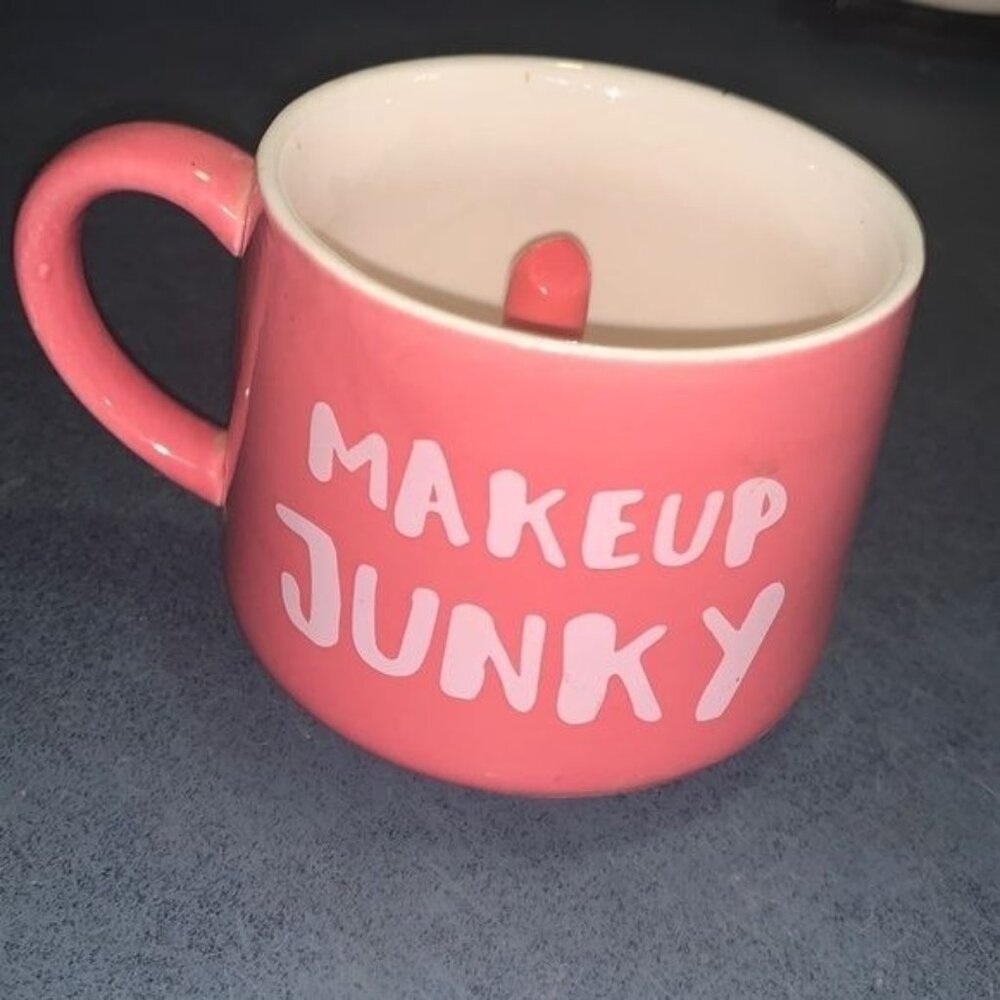 Makeup Junky Pink Ceramic Mug With Lipstick Inside - Picture 2 of 7